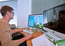 2011年重慶地區就業市場透視 計算機軟硬件研發與銷售專業的機遇與挑戰